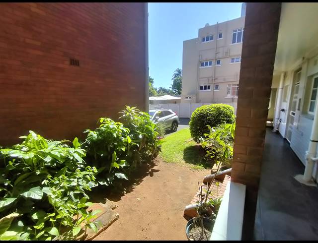 1 BEDROOM APARTMENT TO LET IN ESSENWOOD